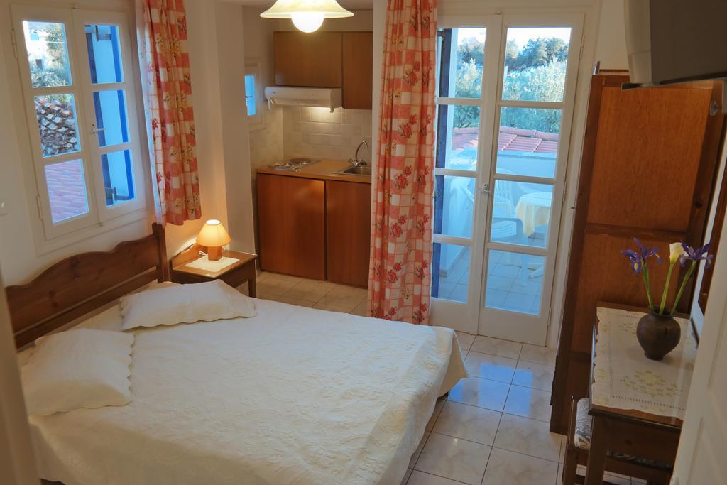 Mina'S Studios In Naxos Island Agios Prokopios  Bilik gambar