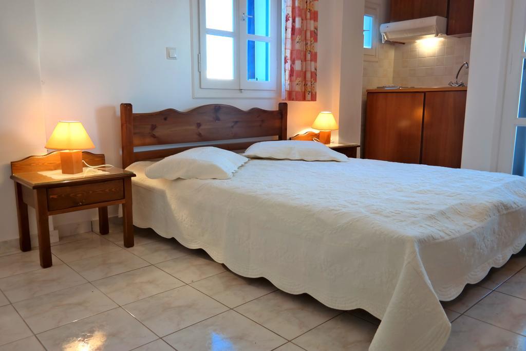 Mina'S Studios In Naxos Island Agios Prokopios  Bilik gambar